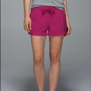 Lululemon Spring Break Away Shorts - Magenta